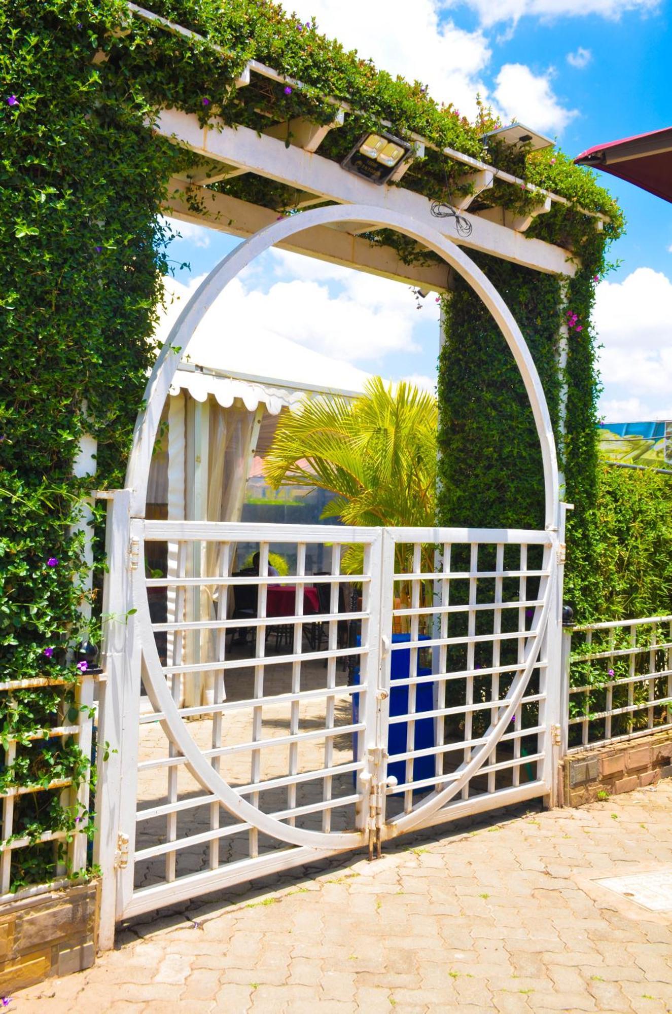 Gateway Bliss Gardens Hotell Ruiru Exteriör bild
